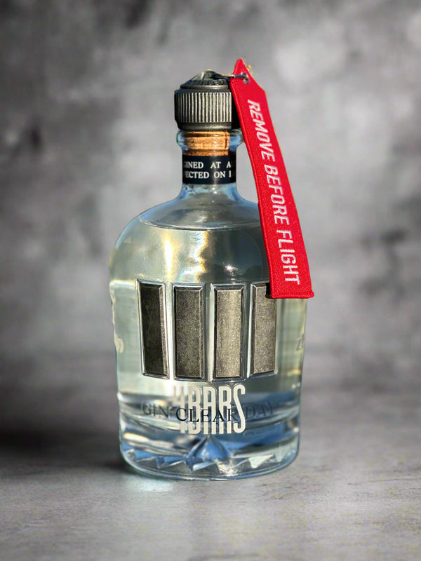 **Back order - ships approx end of AUG**  GIN CLEAR DAY (47%ABV) - 700ml